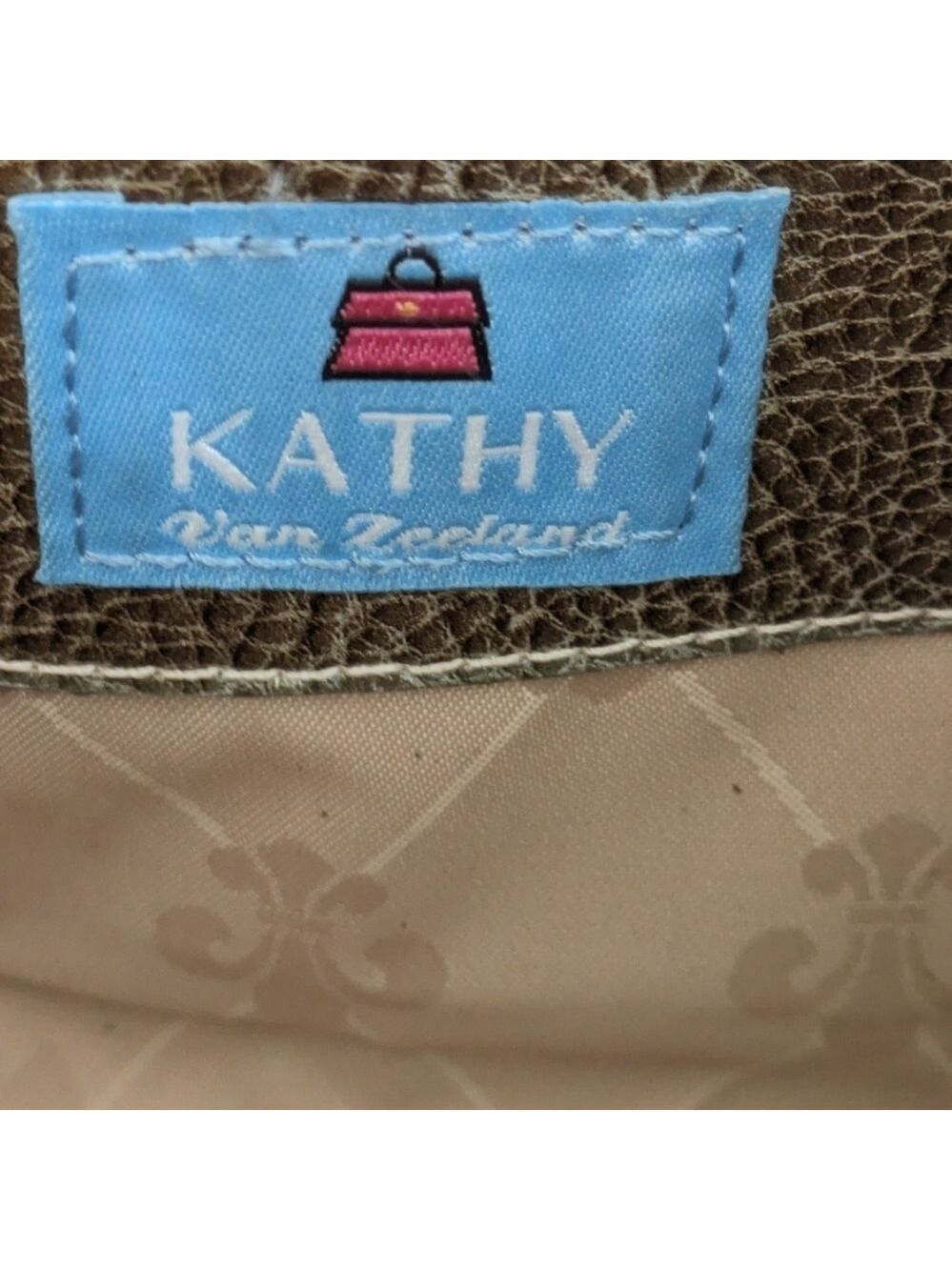 ⭐Kathy Van Zeeland tan purse (missing strap) GUC - Picture 6 of 6